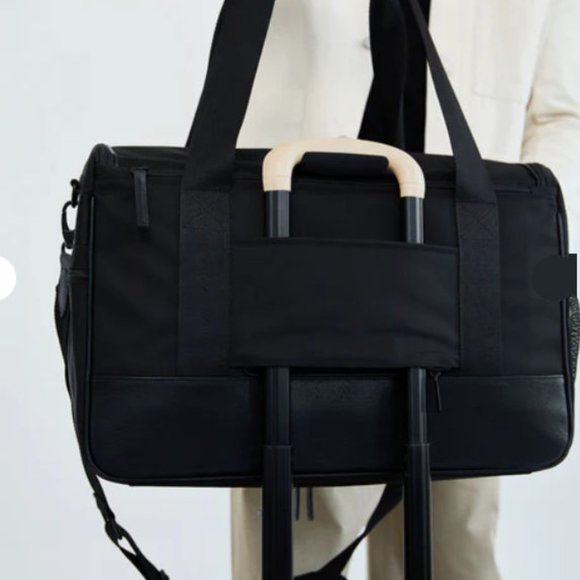 Beis Black Hanging Duffle Bag - NWT - Picture 2 of 14